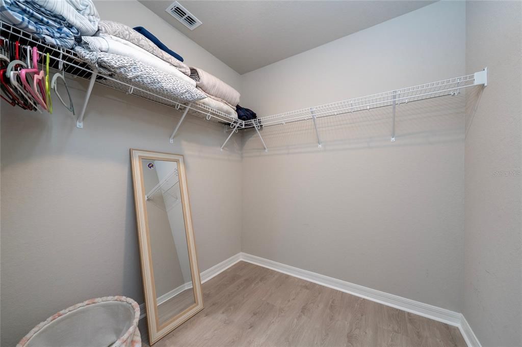 В аренду: $2,800 (4 спален, 2 ванн, 2107 Квадратных фут)