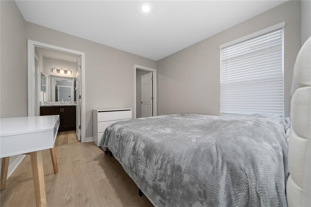 В аренду: $2,800 (4 спален, 2 ванн, 2107 Квадратных фут)