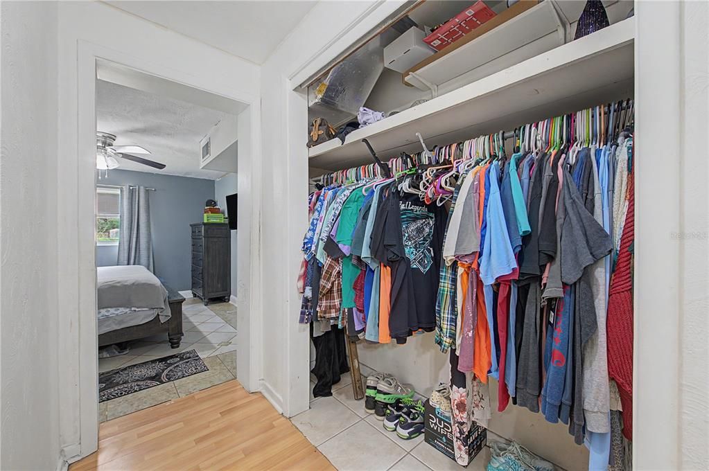 Activo con contrato: $250,000 (3 camas, 2 baños, 1360 Pies cuadrados)