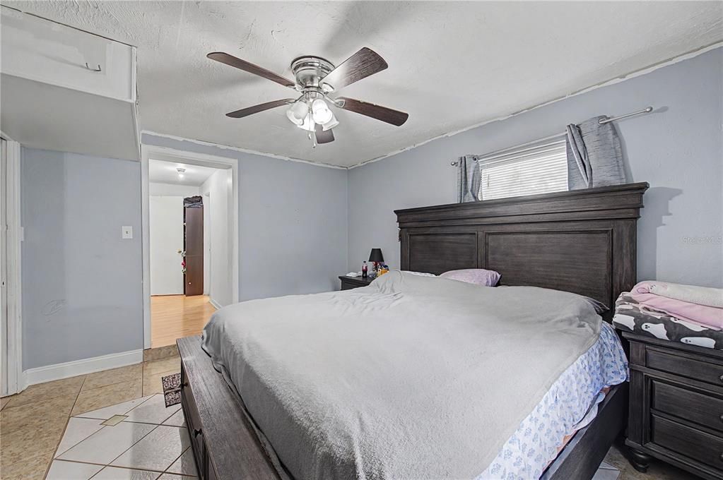 Activo con contrato: $250,000 (3 camas, 2 baños, 1360 Pies cuadrados)