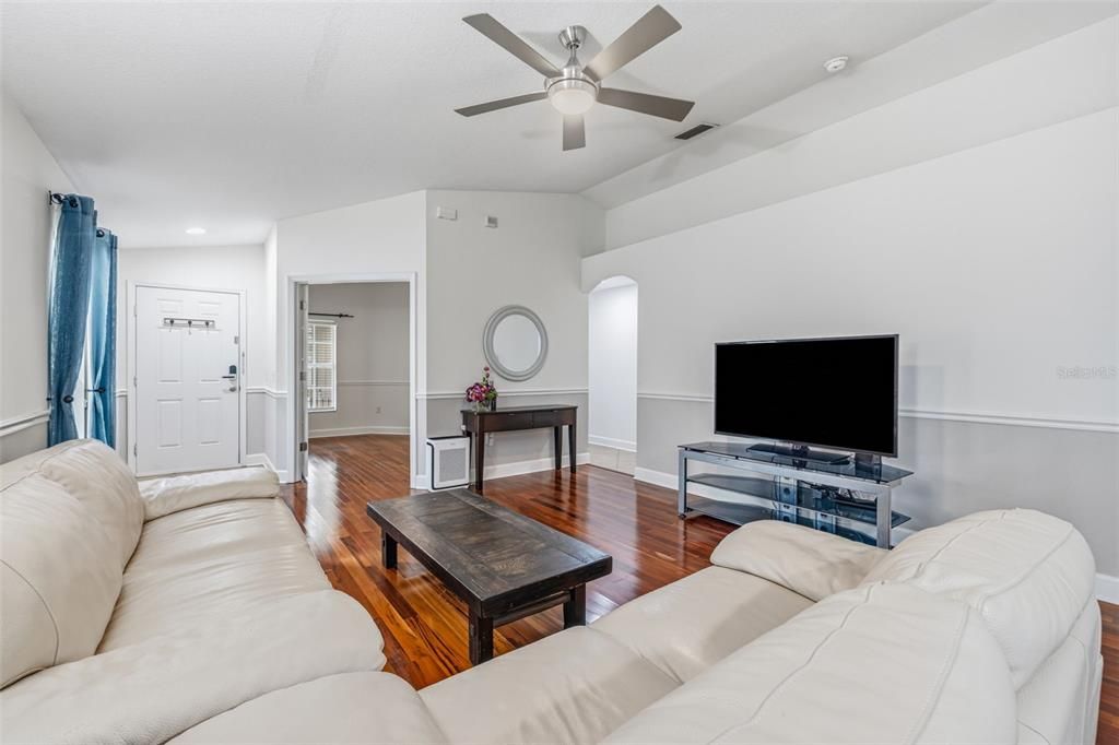En Venta: $399,900 (4 camas, 2 baños, 1485 Pies cuadrados)