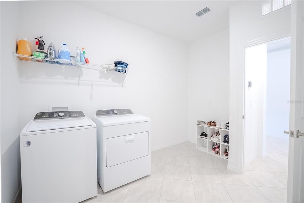 В аренду: $2,800 (4 спален, 3 ванн, 2645 Квадратных фут)