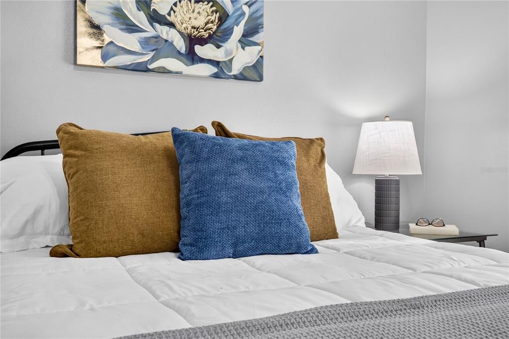 For Sale: $264,900 (2 beds, 1 baths, 797 Square Feet)