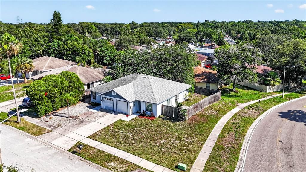 For Sale: $264,900 (2 beds, 1 baths, 797 Square Feet)