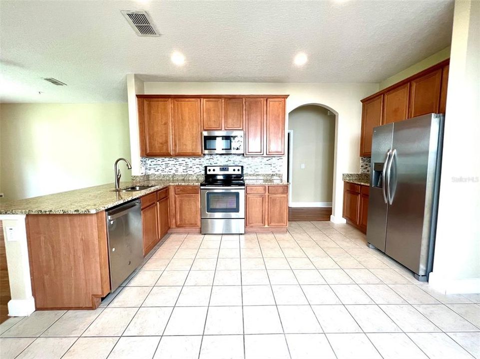 В аренду: $2,995 (4 спален, 2 ванн, 2767 Квадратных фут)