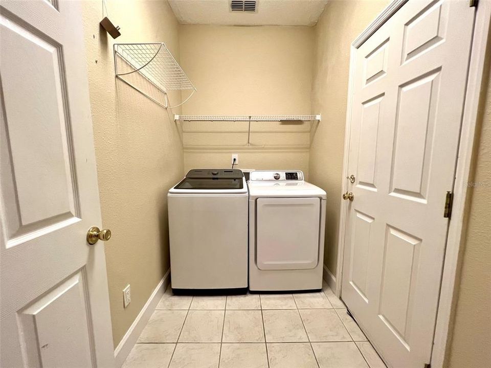 В аренду: $2,995 (4 спален, 2 ванн, 2767 Квадратных фут)