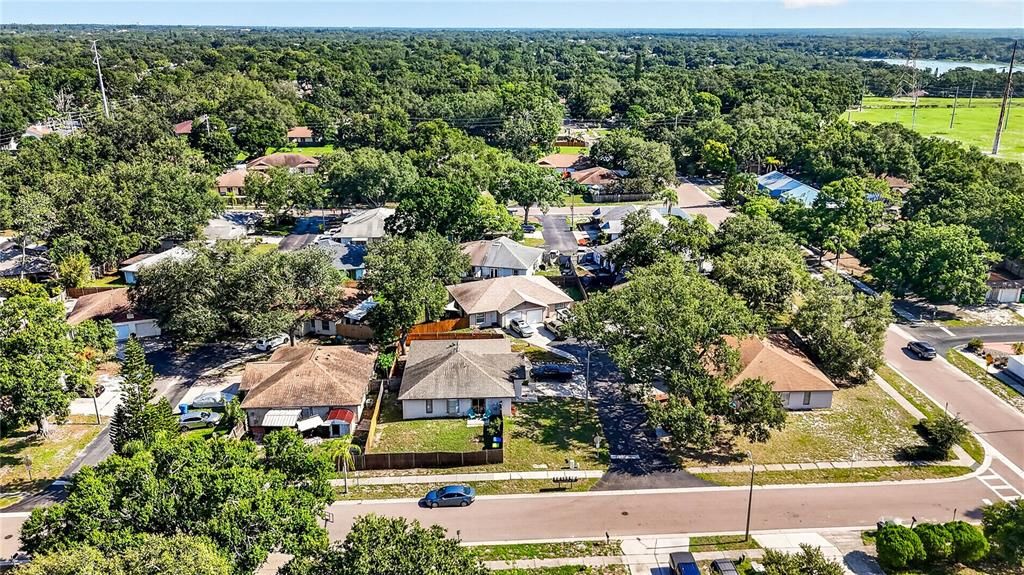For Sale: $264,900 (2 beds, 1 baths, 797 Square Feet)