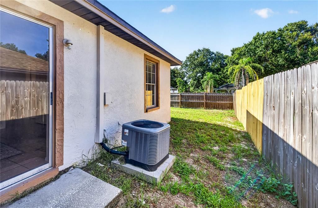 For Sale: $264,900 (2 beds, 1 baths, 797 Square Feet)