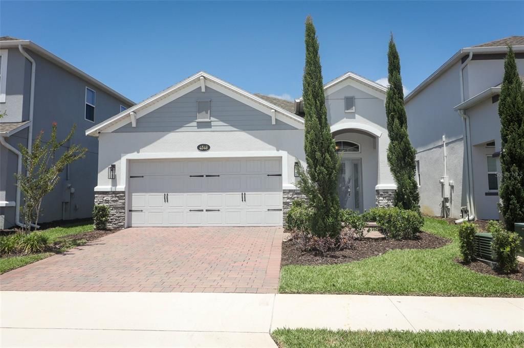 Activo con contrato: $448,000 (3 camas, 2 baños, 1635 Pies cuadrados)
