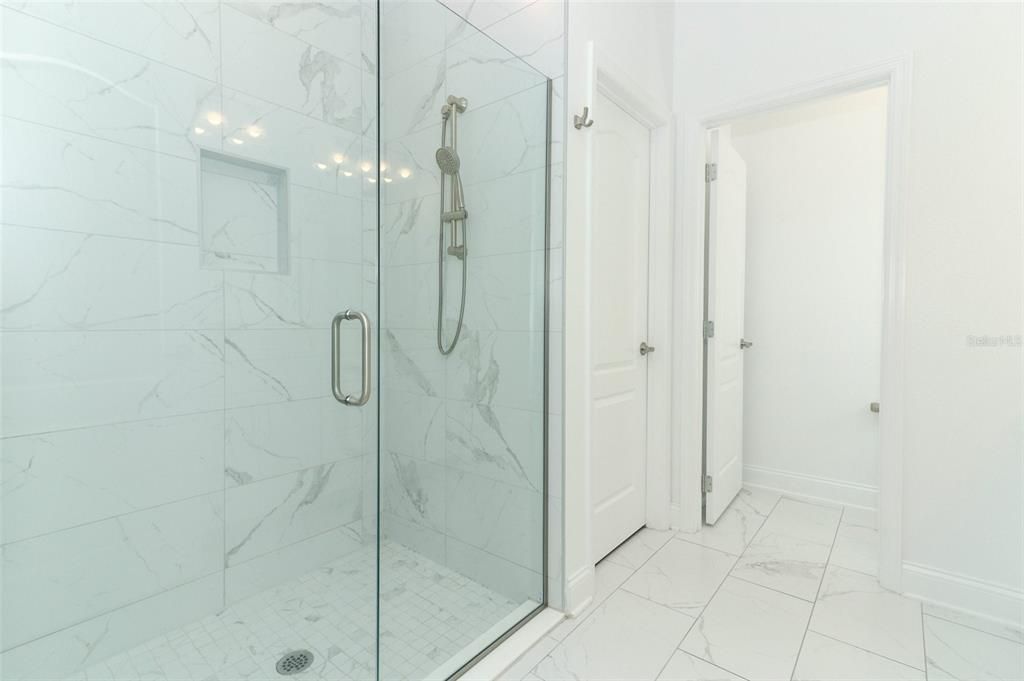 Activo con contrato: $448,000 (3 camas, 2 baños, 1635 Pies cuadrados)