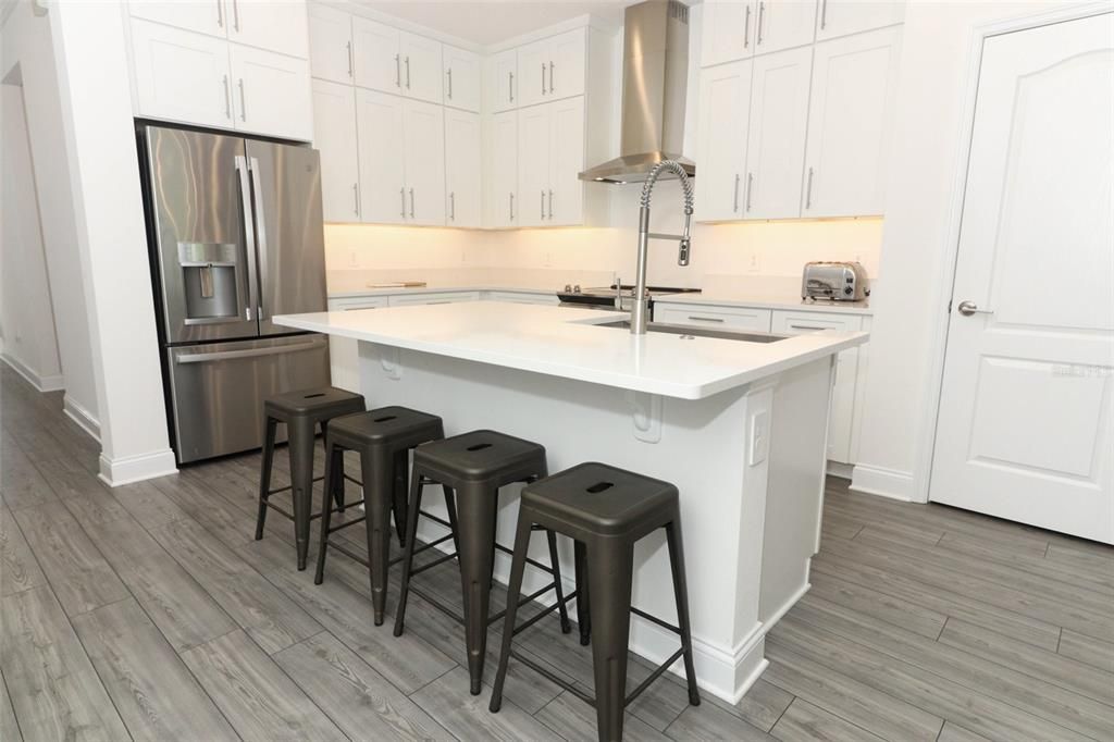 Activo con contrato: $448,000 (3 camas, 2 baños, 1635 Pies cuadrados)