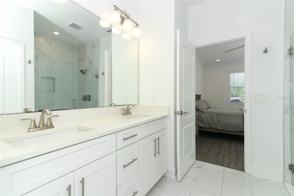 Activo con contrato: $448,000 (3 camas, 2 baños, 1635 Pies cuadrados)