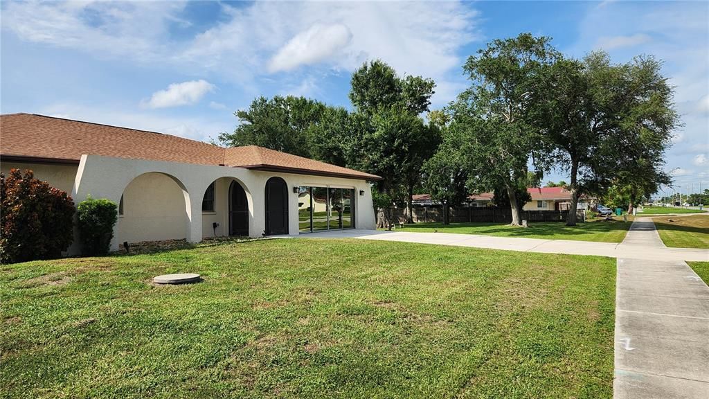 Activo con contrato: $319,000 (3 camas, 2 baños, 1822 Pies cuadrados)