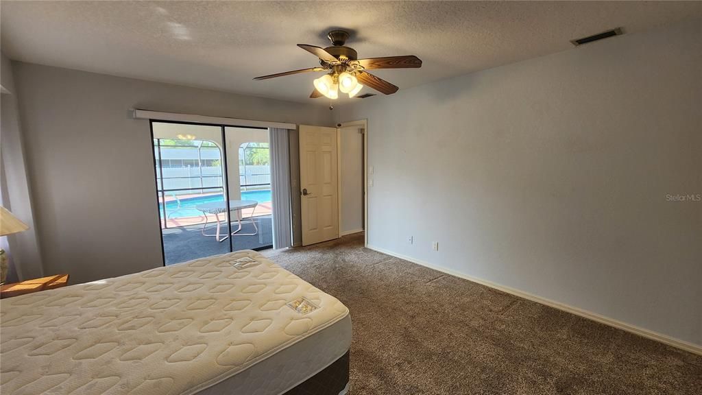 Activo con contrato: $319,000 (3 camas, 2 baños, 1822 Pies cuadrados)