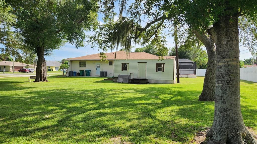 Activo con contrato: $319,000 (3 camas, 2 baños, 1822 Pies cuadrados)