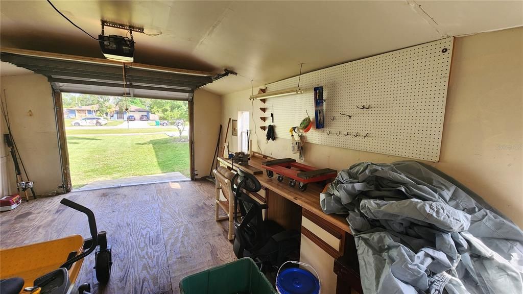 Activo con contrato: $319,000 (3 camas, 2 baños, 1822 Pies cuadrados)