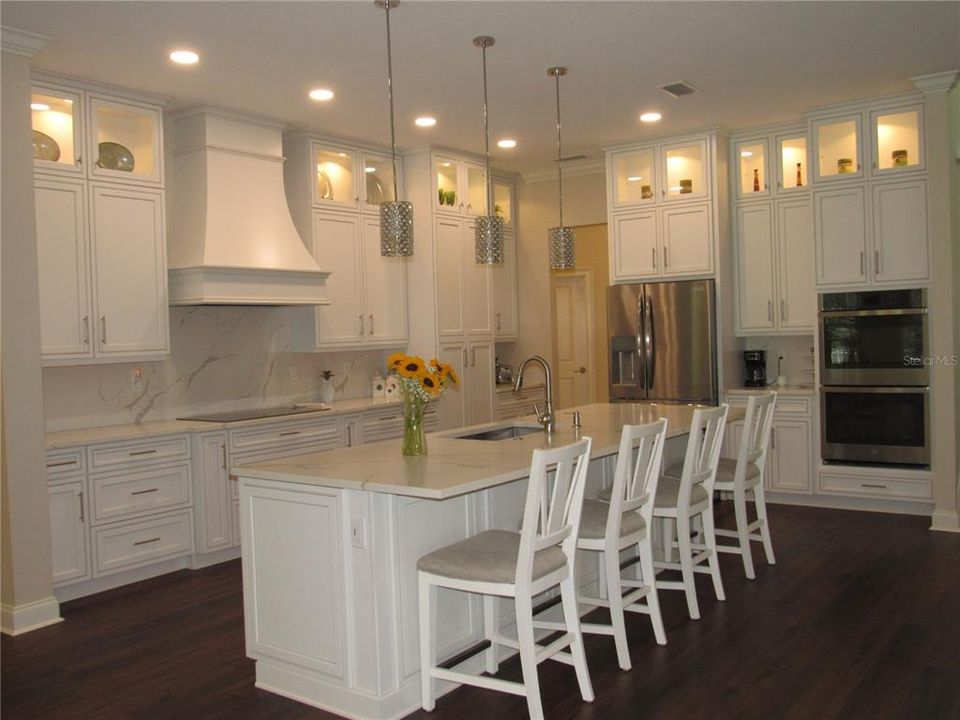 En Venta: $999,999 (4 camas, 3 baños, 3556 Pies cuadrados)