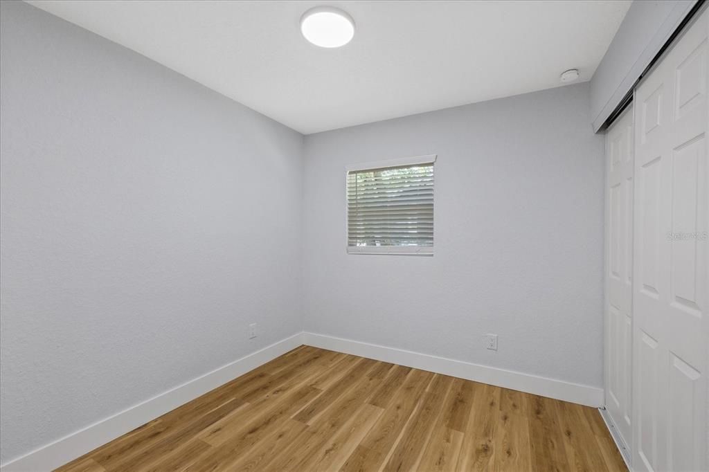 En Venta: $329,900 (4 camas, 2 baños, 978 Pies cuadrados)