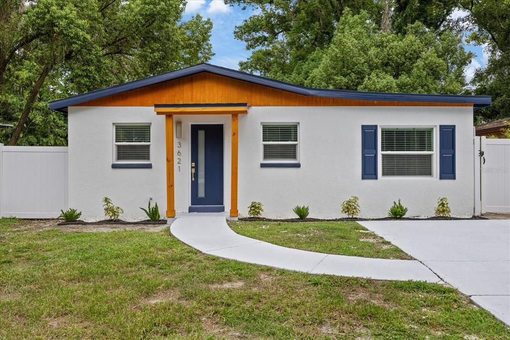 En Venta: $329,900 (4 camas, 2 baños, 978 Pies cuadrados)