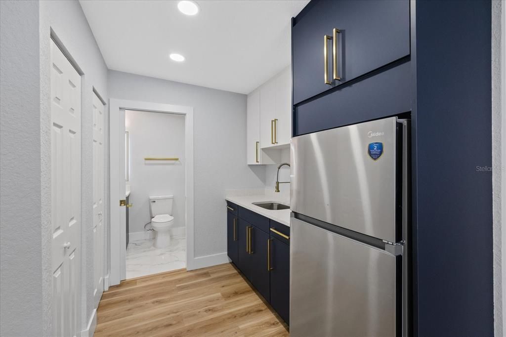 En Venta: $329,900 (4 camas, 2 baños, 978 Pies cuadrados)