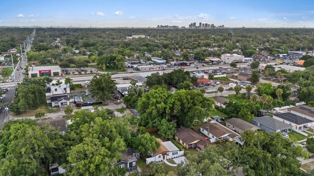 En Venta: $329,900 (4 camas, 2 baños, 978 Pies cuadrados)