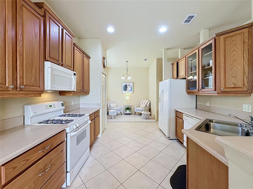 For Sale: $300,000 (3 beds, 2 baths, 1774 Square Feet)