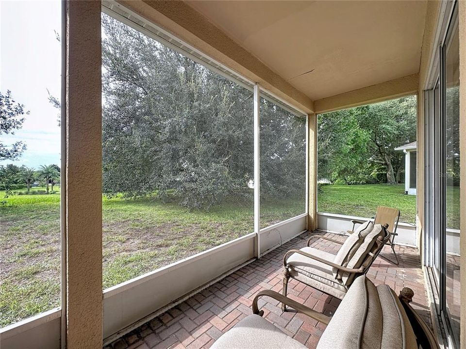 For Sale: $300,000 (3 beds, 2 baths, 1774 Square Feet)