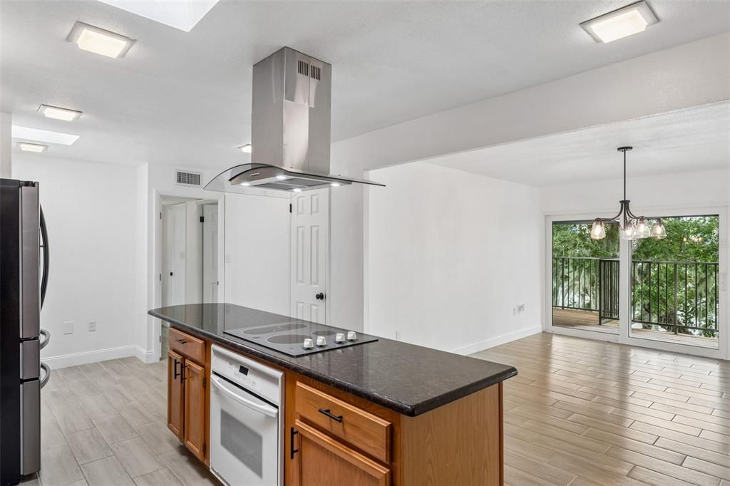На продажу: $485,000 (3 спален, 2 ванн, 1650 Квадратных фут)