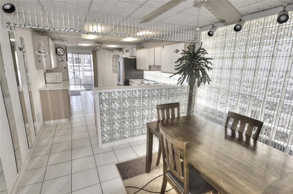 For Sale: $525,000 (4 beds, 2 baths, 1605 Square Feet)