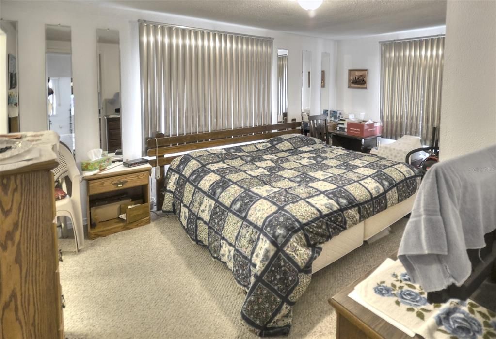 For Sale: $525,000 (4 beds, 2 baths, 1605 Square Feet)