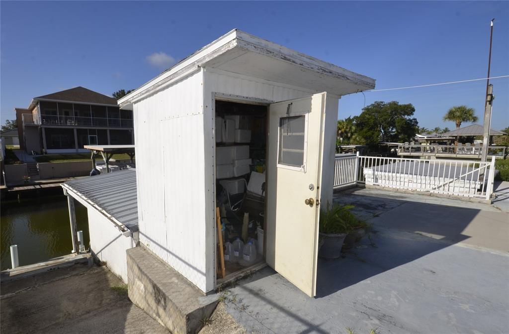 For Sale: $525,000 (4 beds, 2 baths, 1605 Square Feet)