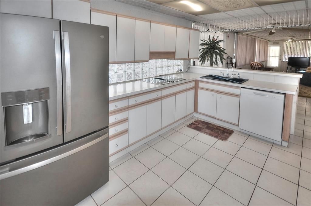 For Sale: $525,000 (4 beds, 2 baths, 1605 Square Feet)