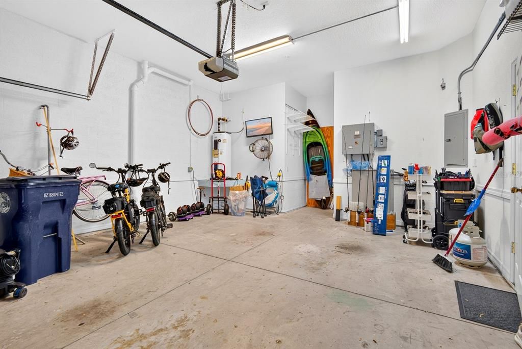 For Sale: $345,000 (4 beds, 3 baths, 2604 Square Feet)