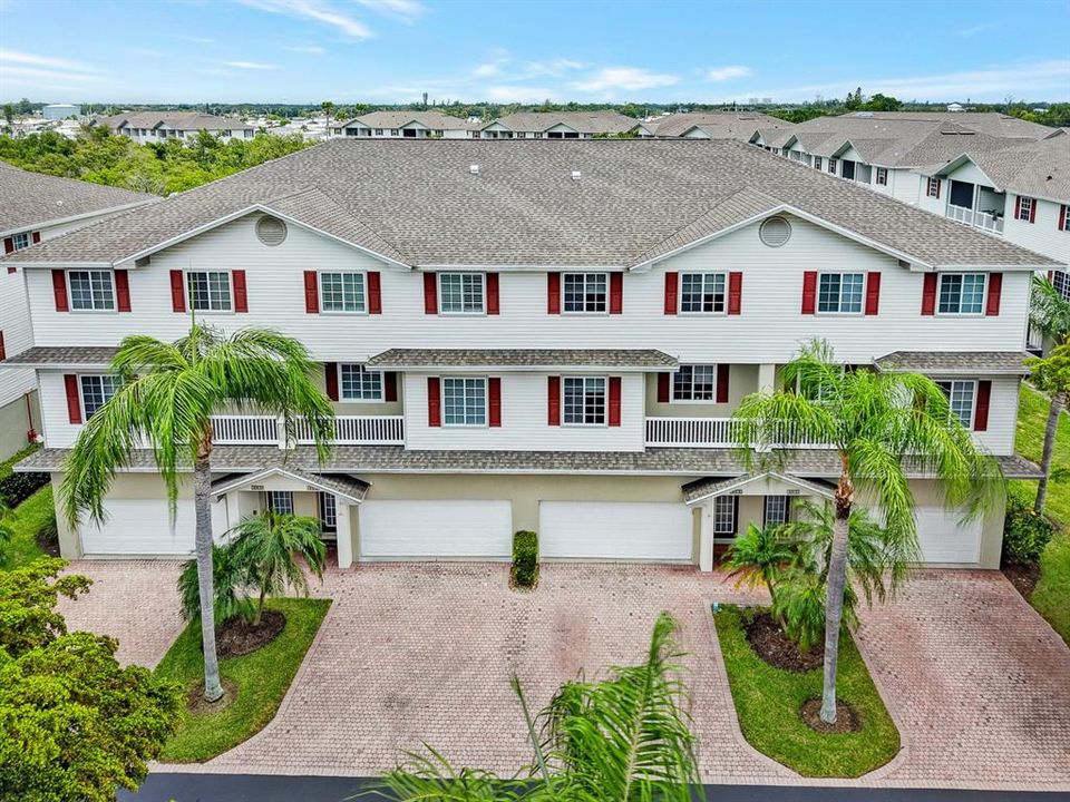 For Sale: $345,000 (4 beds, 3 baths, 2604 Square Feet)