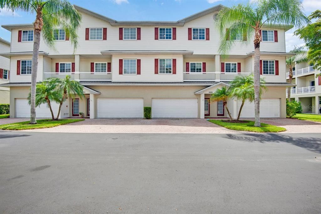 For Sale: $345,000 (4 beds, 3 baths, 2604 Square Feet)