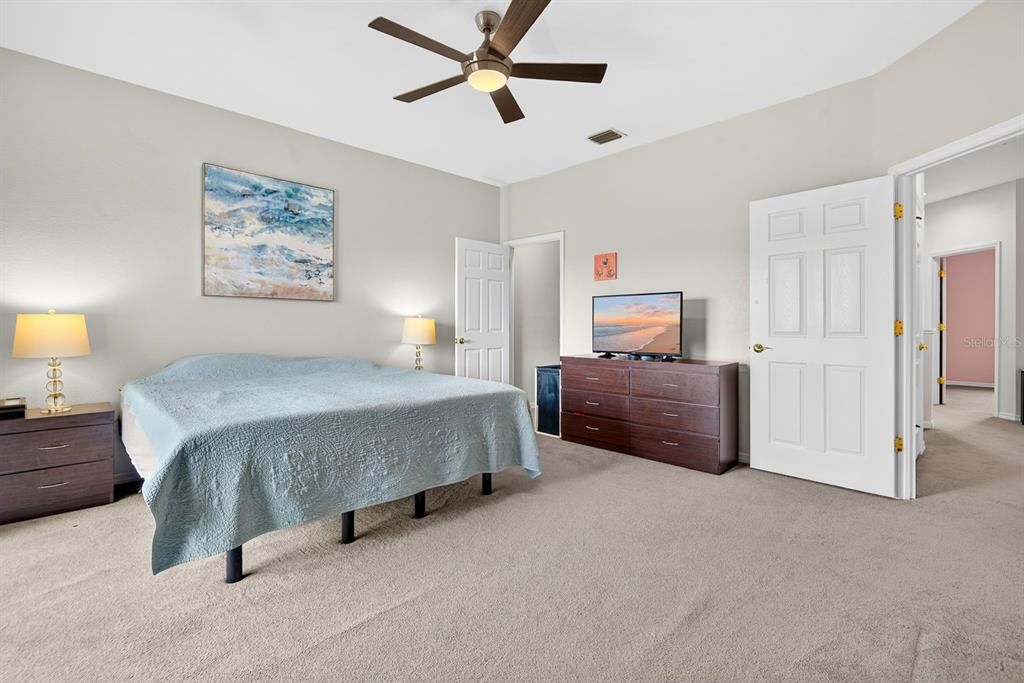 For Sale: $345,000 (4 beds, 3 baths, 2604 Square Feet)