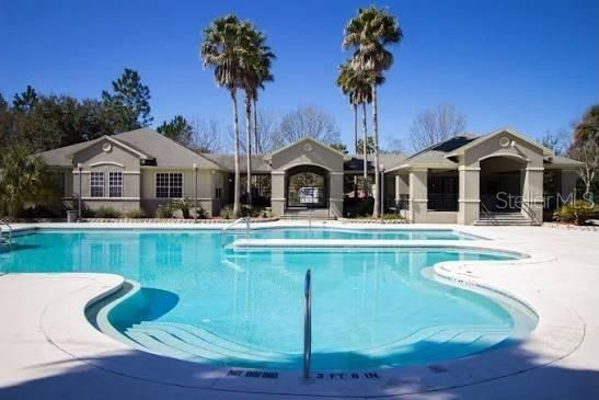 For Rent: $1,600 (2 beds, 2 baths, 950 Square Feet)