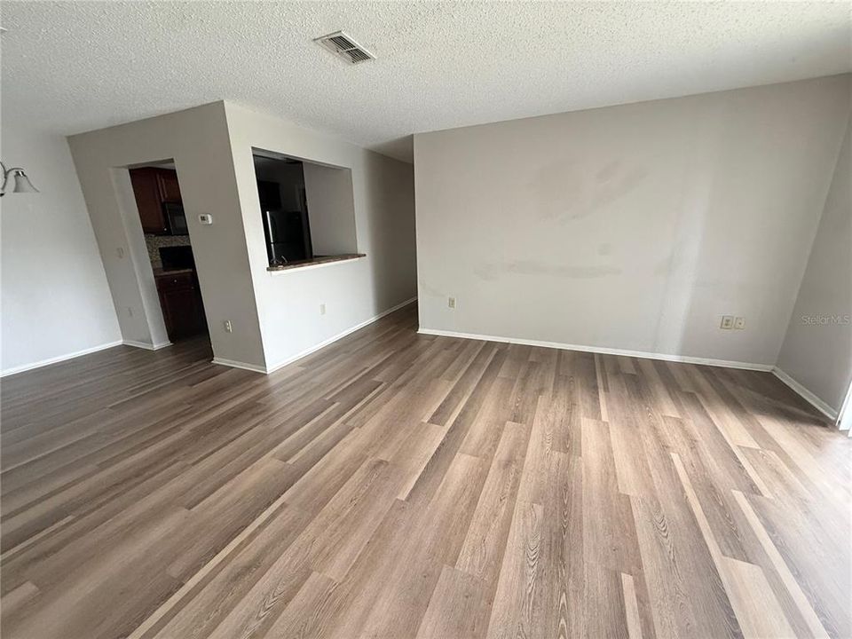 For Rent: $1,600 (2 beds, 2 baths, 950 Square Feet)
