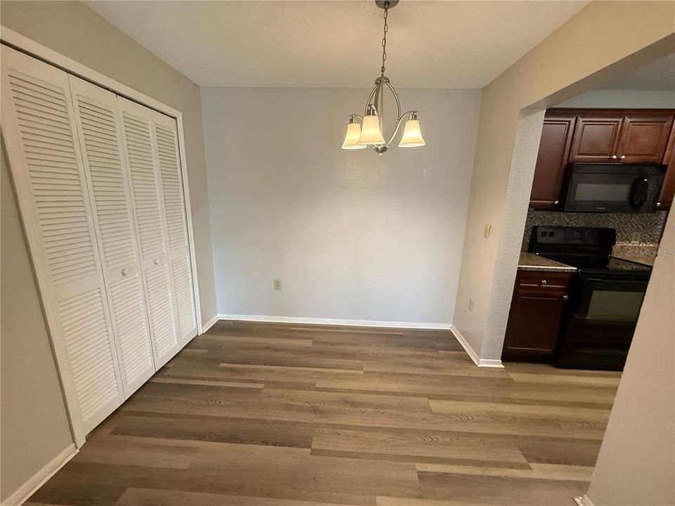 For Rent: $1,600 (2 beds, 2 baths, 950 Square Feet)