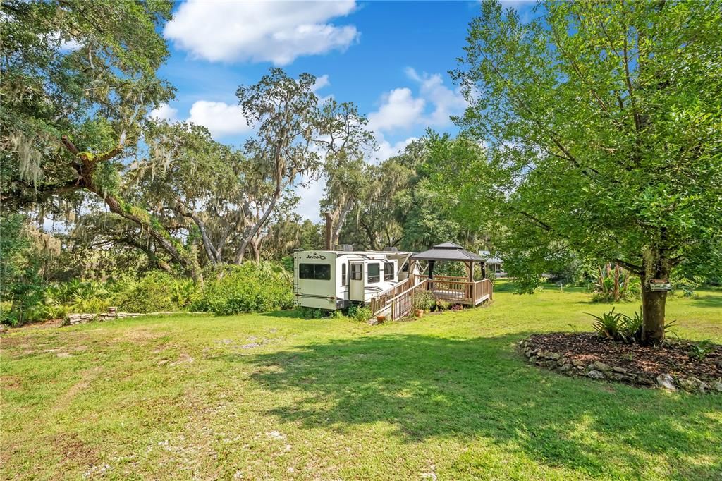 На продажу: $649,000 (3 спален, 2 ванн, 2059 Квадратных фут)