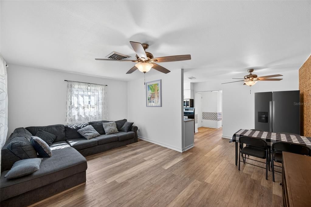 Active With Contract: $2,000 (3 beds, 2 baths, 1128 Square Feet)