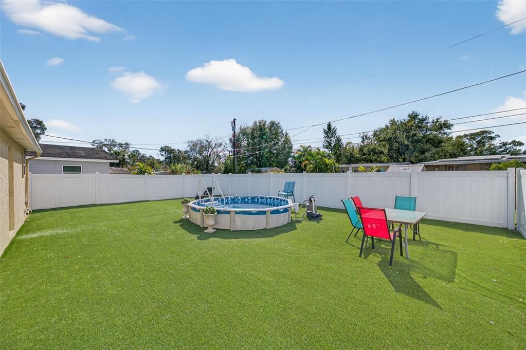 Active With Contract: $2,000 (3 beds, 2 baths, 1128 Square Feet)