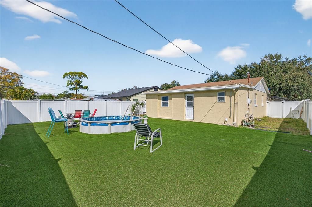 Active With Contract: $2,000 (3 beds, 2 baths, 1128 Square Feet)