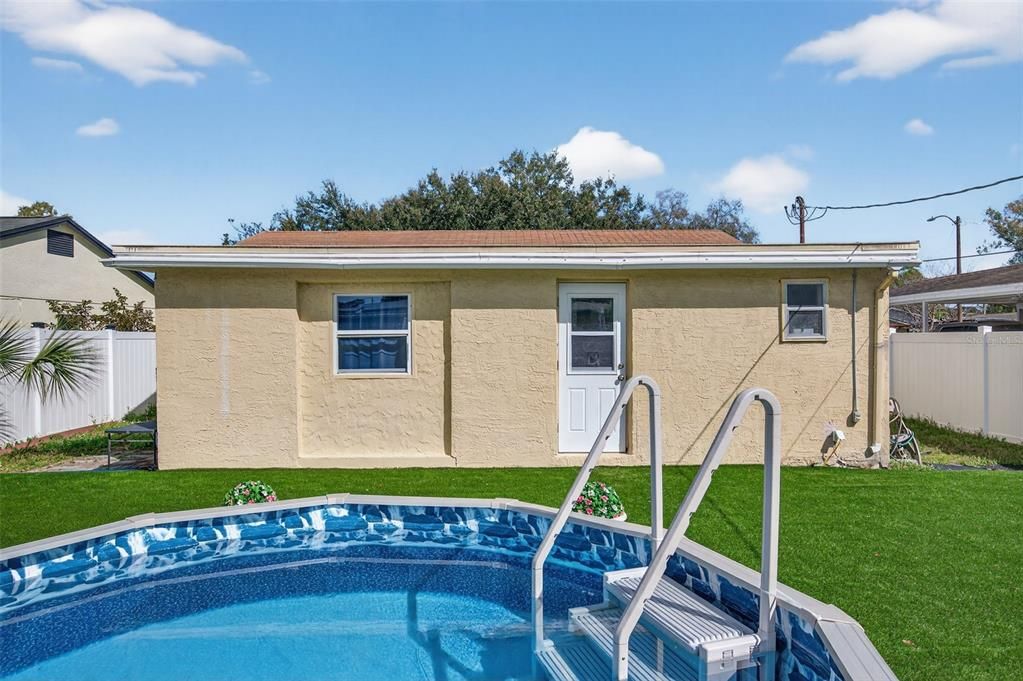 Active With Contract: $2,000 (3 beds, 2 baths, 1128 Square Feet)