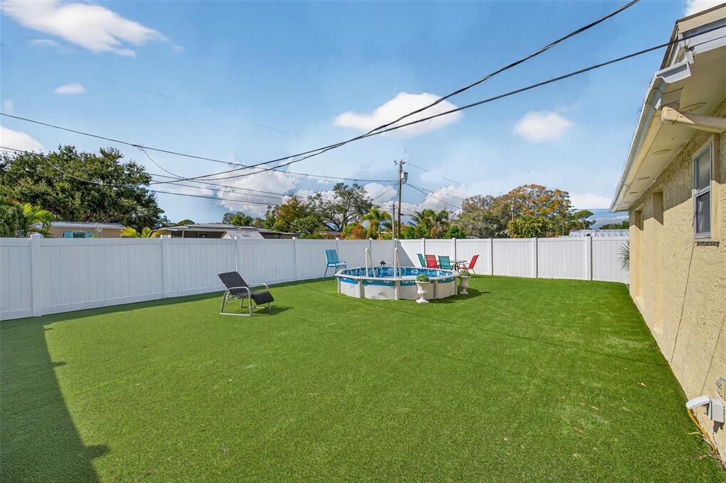 Active With Contract: $2,000 (3 beds, 2 baths, 1128 Square Feet)