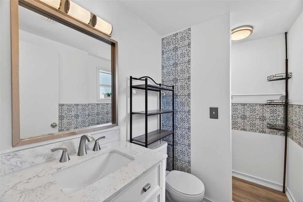 Active With Contract: $2,000 (3 beds, 2 baths, 1128 Square Feet)