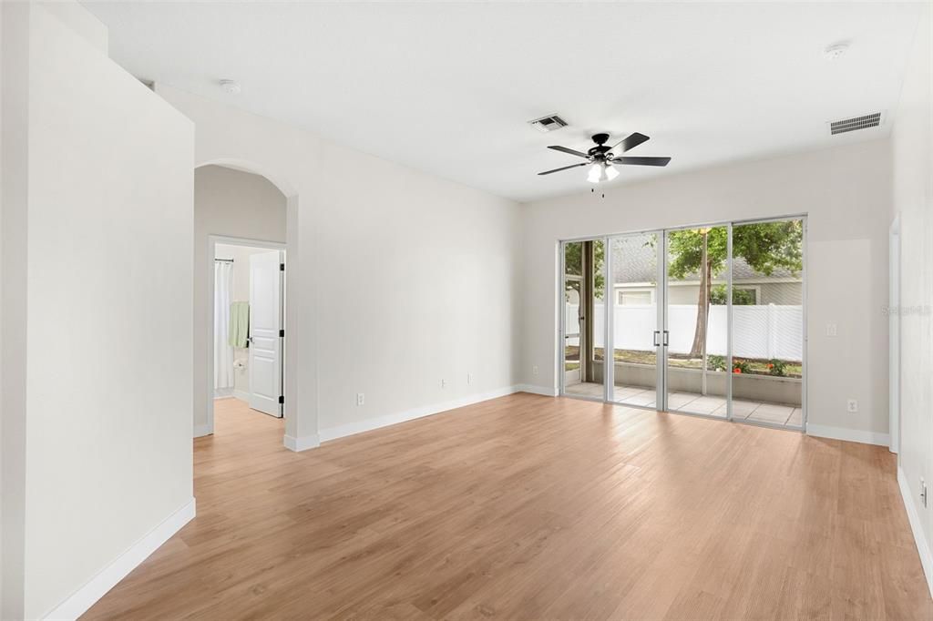 For Sale: $420,000 (4 beds, 2 baths, 1956 Square Feet)