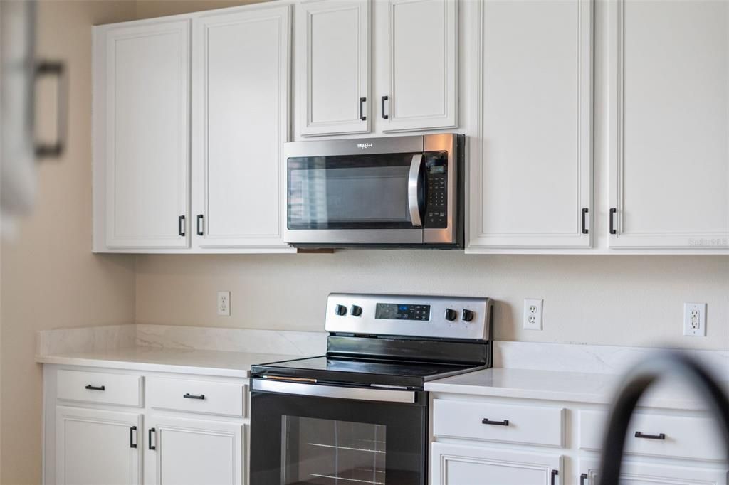 For Sale: $420,000 (4 beds, 2 baths, 1956 Square Feet)
