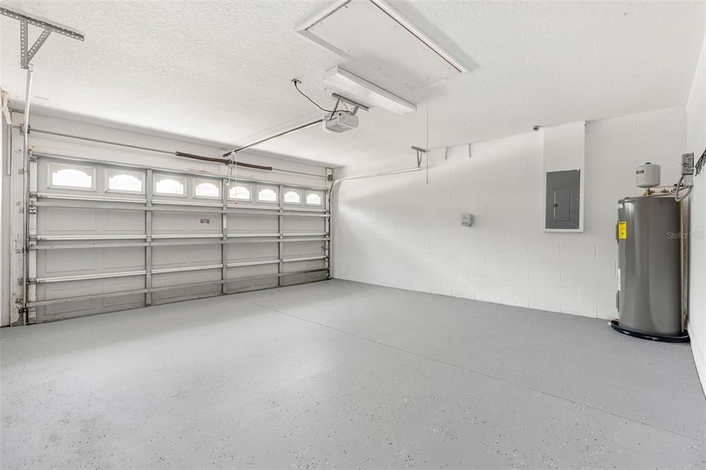 For Sale: $420,000 (4 beds, 2 baths, 1956 Square Feet)