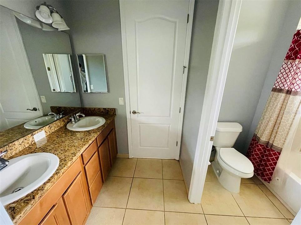 В аренду: $3,200 (5 спален, 4 ванн, 2889 Квадратных фут)